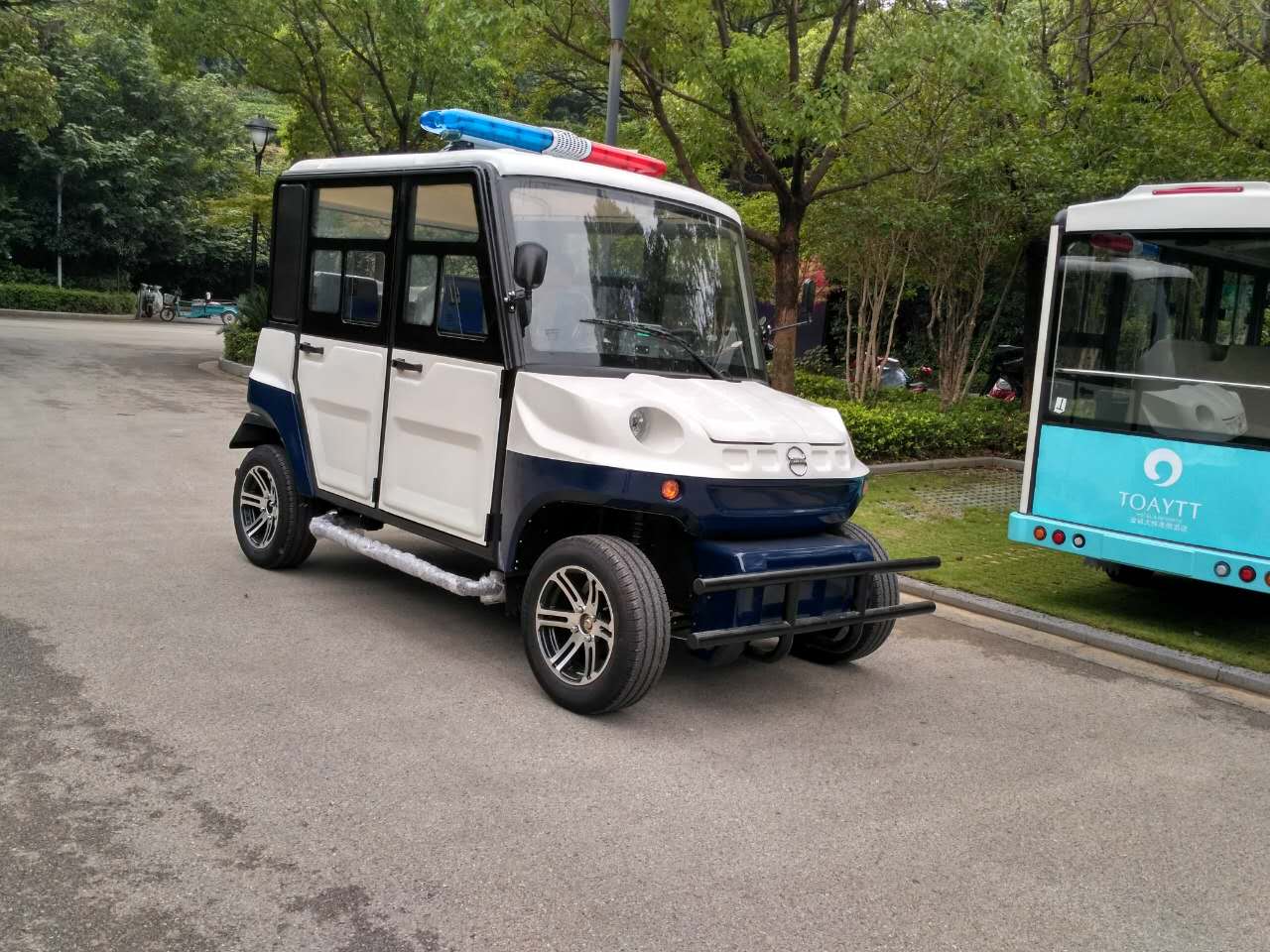电动巡逻车是新世纪的主打产品